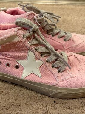 ShuShop Pink Canvas Star Sneaker with White Star